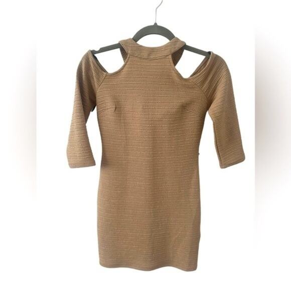 Bebe Mini Cocktail Dress Bodycon Cut Out Shoulder Half Sleeve Nude Petite Small - Picture 1 of 10